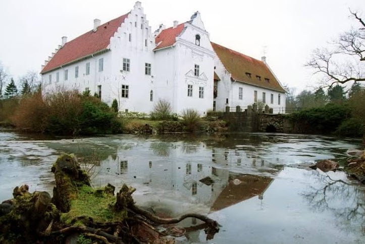 Dybäck Slott, Sweden, Sweden